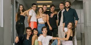 The biggest mystery of season 4 is who while patrick forms a love triangle with ander (arón piper) and omar (omar ayuso), mencía falls for rebe (claudia. Elite Season 4 Netflix Release Date Cast Interviews Spoilers