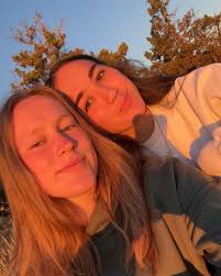 My pretty best friends