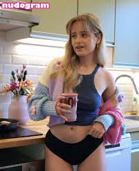 Camille LV  CamilleLvqu  camille_lvqu  camillelovesboats Nude Leaks  OnlyFans Photo 49 - v2.1 | dvir.ru