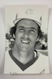 Mike Davey Atlanta Braves Vintage Baseball Postcard PCAB