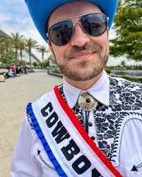 If you're looking for a live to join, this will be the one. See you soon  Mega!