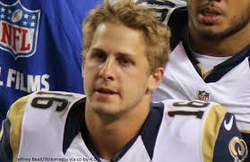 Jared goff is a quarterback for the los angeles rams of the nfl. Jared Goff Suffers Nasty Thumb Injury Against Seahawks