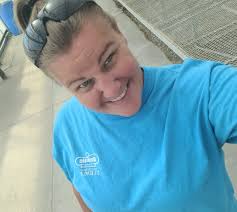 At the rate we're growing we'll be at 10,000 members soon. Things have been  pretty busy around the farm and in our personal lives, so we haven't had  many posts as of