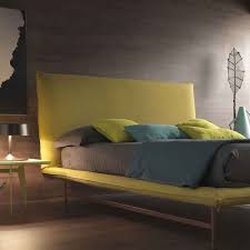 Große auswahl an designermöbeln bei milanari.com: Polsterbett Fabrizio Leinenbezug Gelb Designer Bett Bett Polsterbett