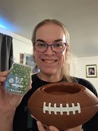 💚 Time for a pod change in my Scentsy Go... absolutely loving Aloe Water &  Cucumber in my loo 💚