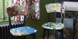 Fabrication de peinture naturelle, patine à l'ancienne. Relooker Des Chaises Avec Du Tissu Vintage Marie Claire