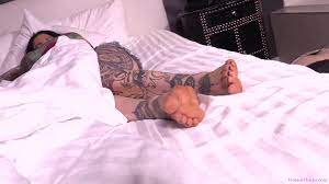 Sleeping foot worship. - XFantazy.com