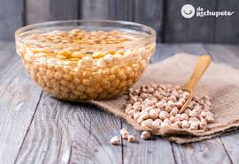 Para cocinar legumbres siempre se recomienda previamente remojarlas. Como Hacer Las Legumbres Remojar Tiempos De Coccion Y Consejos Para Cocinarlas Recetas De Rechupete Recetas De Cocina Caseras Y Faciles