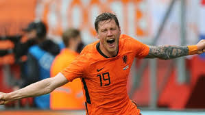 An 11 year old talented soccerplayer, remco, has one big dream: Em News Wird Weghorst Fur Oranje Zur Geheimwaffe