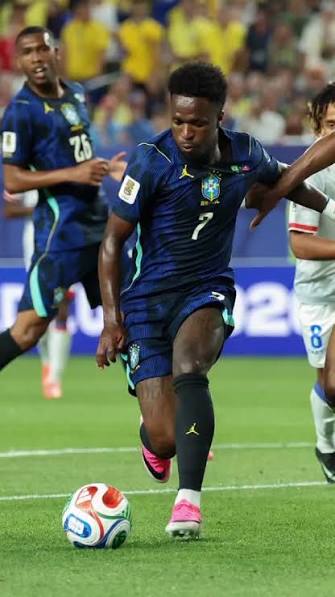 Désiré Doué, jugador de Francia, sobre Paraguay: "Son un muy buen equipo, los vimos jugar contra Alemania. Van a ser muy difíciles de vencer; defensivamente son duros, le ponen mucha intensidad a