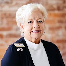 Mountains to Lakes Real Estate