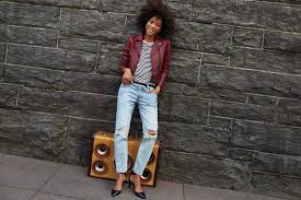 Consider the web pages shown in figure 3.1 and figure 3.2. Jeans Basic Style