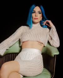 Halsey : Camp Badlands | Meet And Greet Poses, Halsey, G Photos