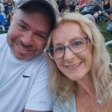 How do divorced parents split college expenses?