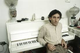 Franco battiato è morto a 74 anni a causa di una malattia contro cui combatteva da tempo e per cui si era ritirato dalla musica. Ublm42sl2ldkhm