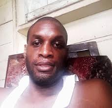 Lester Samuel's Instagram, Twitter & Facebook