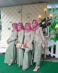 Check spelling or type a new query. Pin Oleh Cookylicious Di Maxi Dress And My Hijabs Busana Batik Busana Islami Model Pakaian