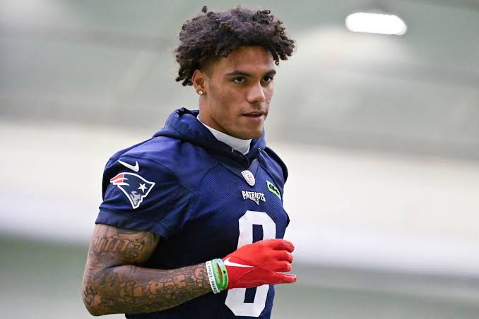 Patriots CB Christian Gonzalez (hamstring) out vs. Dolphins | Reuters