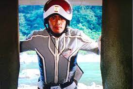 ピット星人の円盤に乗り込むダン 第３話 湖のひみつ より ウルトラセブン ダン