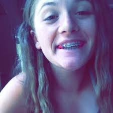 Holly Naylor (@glowstick____)