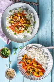 Rezept Bunt Und Lecker Gemuse Kokos Curry Mit Paprika Buschbohnen Und Cashewkernen Leckeres Vegeta Leckere Vegetarische Gerichte Kokos Curry Gesunde Rezepte