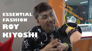 Maybe you would like to learn more about one of these? Sepatu Duri Duri Sampai Gelang Keberuntungan Begini Ootd Cheerful Ala Roy Kiyoshi Media Berita Online