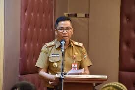 Asisten Ekbang Leonard S. Ampung Harapkan Pemerintah Provinsi dan  Kabupaten/Kota Perkuat Komitmen Tingkatkan Kualitas Pelayanan Publik di  Kalteng - MULTIMEDIA CENTER PROVINSI KALIMANTAN TENGAH