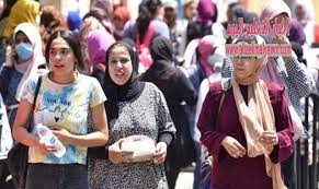 تم الإعلان عن أسماء أوائل الطلاب نتائج الثانوية العامة الإمارات 2021 في صباح اليوم الأحد الرابع من يوليو 2021 ، وذلك بعد أيام قليلة من الانتهاء من اختبارات الفصل الدراسي الثاني، ووجه الشيخ محمد بن راشد وكذلك وزيرة الدولة جميلة المهيري التهاني والمباركات للطلاب المتفوقين على النجاح المشرف الذي استطاعوا تحقيقه في هذه المرحلة الهامة من الرحلة التعليمية للطلاب والطالبات، ومتمنين لهم دوام التفوق والنجاح وأن يكونوا من النافعين لوطنهم. Om Hxq6fwzovrm