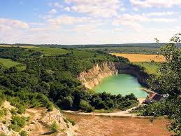 Vapencovy Opusteny Lom U Marianskeho Mlyna Mikulov What A Beautiful World Moravia Nature Photography