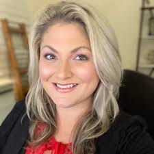 Corrin Miller (@CorrinMMiller)