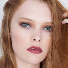 Amazon.com: theBalm Meet Matt(e) Hughes Kit de labiales : Belleza y Cuidado  Personal