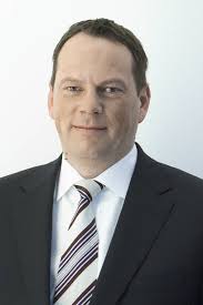 Hapag-Lloyd CFO Ganz Steps Down