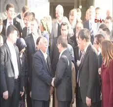 Yani cumhurbaşkanı erdoğan'ın yaptığı cihad tanımı, alevi ulularının yaptığı tanımdır. Ahmet Davutoglu Alevi Dedenin Elini Boyle Optu Videosunu Izle Son Dakika Haberleri
