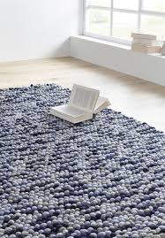 Die naturmelierte wolle, die wir für diese teppiche verwenden, stammt aus einem projekt, das die der. Epingle Sur Blue Room