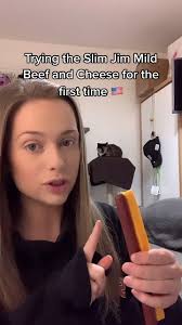 Tasting Slim Jim Mild Beef and Cheese for the First Time 🧀🌶️