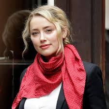 She first gained mainstream recognition for supporting roles in the action film never back down (2008) and the comedy pineapple express (2008). Amber Heard Gericht Fordert Offenlegung Ihrer Spendengelder Gala De