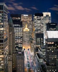 The Helmsley Building In Front Of The Metlife Building New York City Pictures New York City Photos Metlife Building
