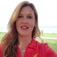 Laura Braswell's Instagram, Twitter & Facebook