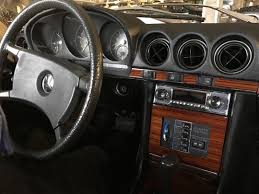 450sl R107 Mercedes 1980 With Old School Look With Bluetooth Retro Radio