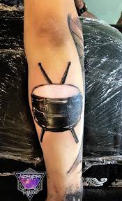Enter the answer length or the answer pattern to get better results. 26 Drum Tattoo Ideen Schlagzeug Trommel Tattoo Tattoo Ideen