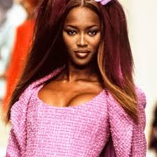 / afp / gérard julien (photo credit should read gerard julien/afp via getty images) chanel haute couture, 1995 15 Of Naomi Campbell S Most Iconic Looks Ever