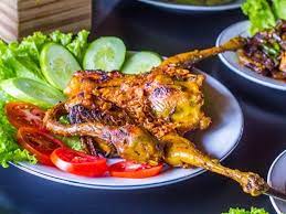 Ayam potong 4•jeruk•garam dan kaldu•air•bahan halus :•bawang merah•bawang putih•kemiri. Resep Rahasia Ayam Bakar Taliwang Khas Lombok Ntb Enak Dan Cara Membuat Ayam Bakar Taliwang Plecing Kangkung Serta Bahan B Resep Ayam Resep Makanan Dan Minuman