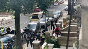 Lunggate cromwell rd, related objects. Armed Police Pin Man To The Ground In Cromwell Road Hove The Argus