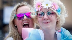 Leslie Aubrey's Instagram, Twitter & Facebook