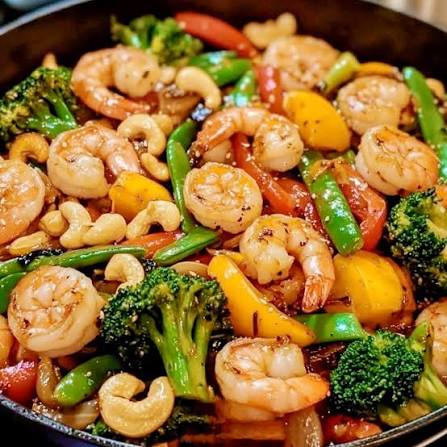 Camarones salteados con vejetales/ shrimp with vegetables