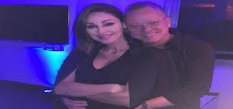 La bella anna tatangelo sta passando le sue vacanze estive in compagnia del figlio andrea d'alessio a mykonos. Gigi D Alessio Lezione Di Napoletano Al Figlio Andrea Anna Tatangelo Si Scioglie