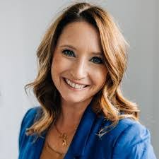 Amy Beadle's Instagram, Twitter & Facebook