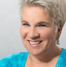 How to keep dogs hydrated during 15-hour flights from USA to Australia?