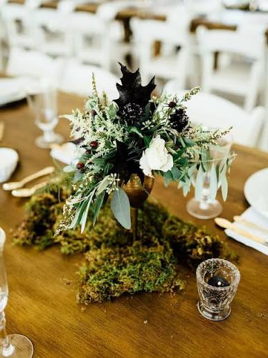 38 Fall Wedding Centerpieces That Make a Vibrant Statement