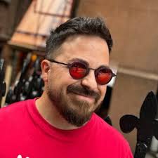 Angelo Oliveros (@AngeloOlivero12)